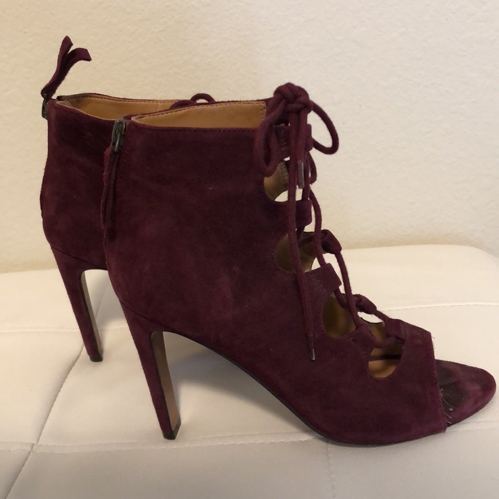 Nine West burgundy lace up bootie heels